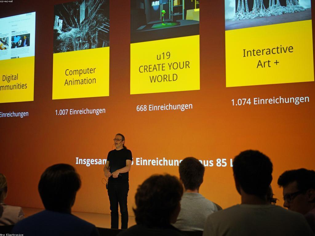 អត្ថប្រយោជន៍នៃការប្រកួតលើសង្គម