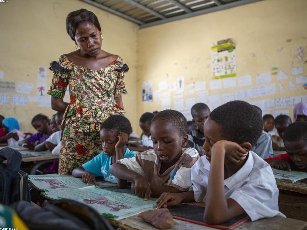 ការប្រកួតមានឥទ្ឋិពលលើយុវវ័យ